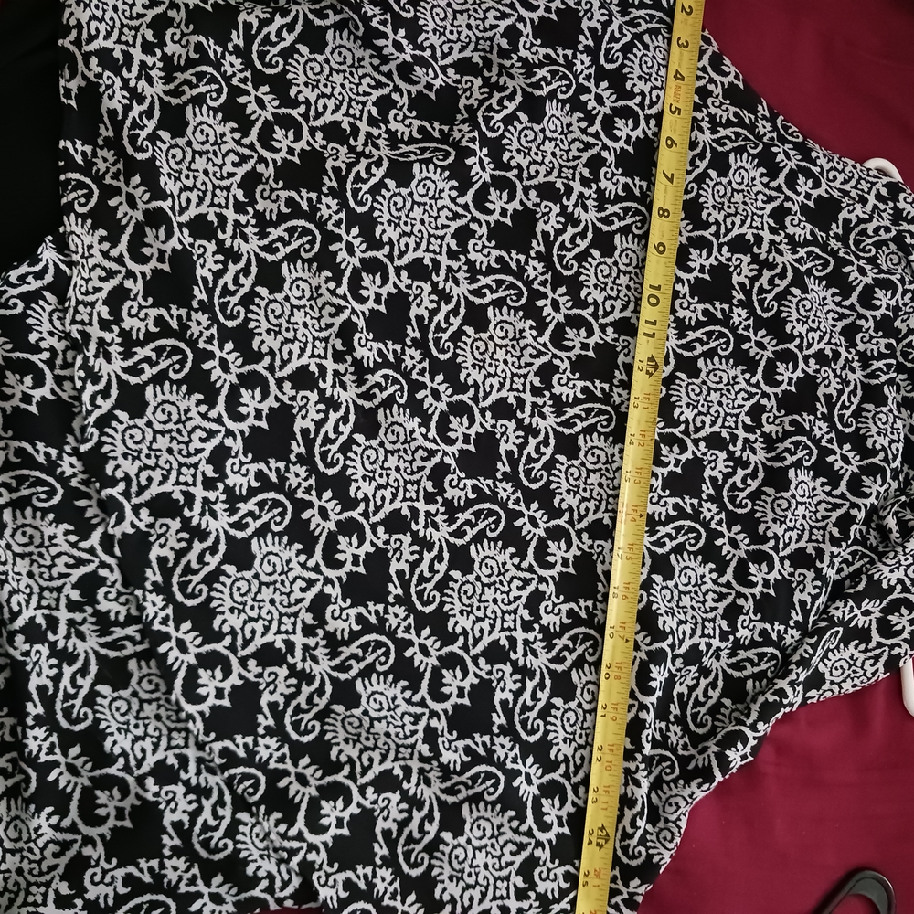 3/$30 Black and White Printed Cowl Neck Women's Blouse - Picture 4 of 5